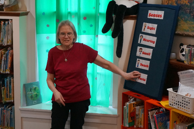 Our body detectives learn about the important science words of the night...the 5 senses.