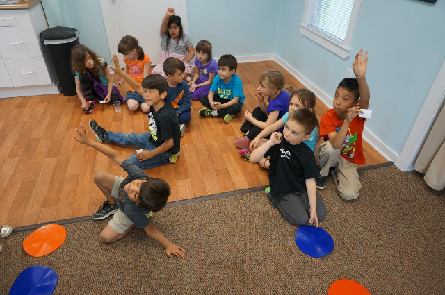What is the probability that everyone will get on the board on their first roll?