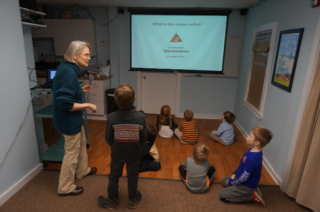 We learn about three dimensional shapes.